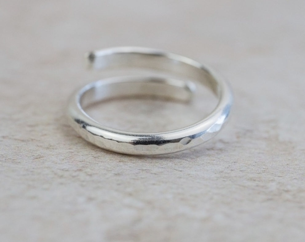 Sterling Silver Hammered Thumb Ring