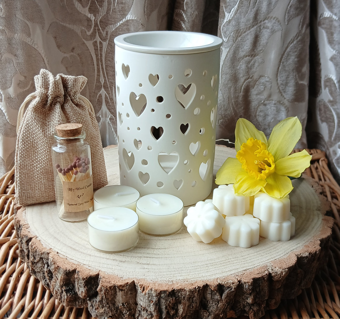 Cream Hearts - Gift Box