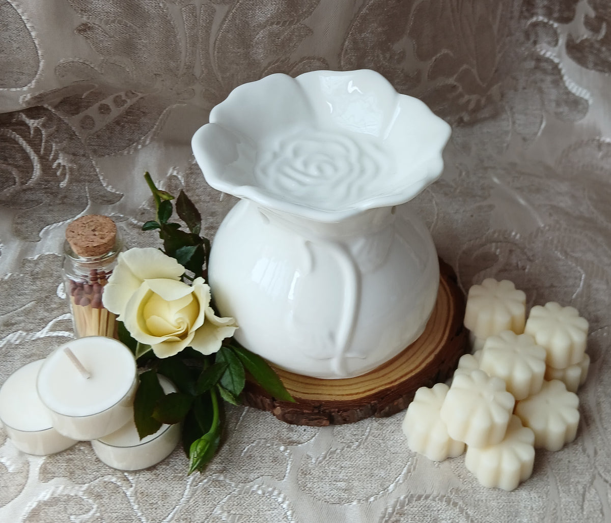 Elegant Rose Wax Melt Burner - Gift Box