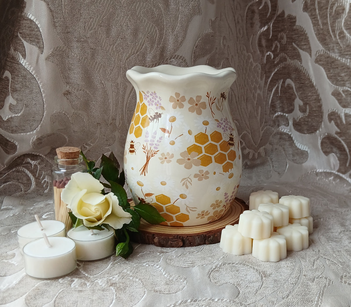 Honey Bee Wax Melt Burner - Gift Box