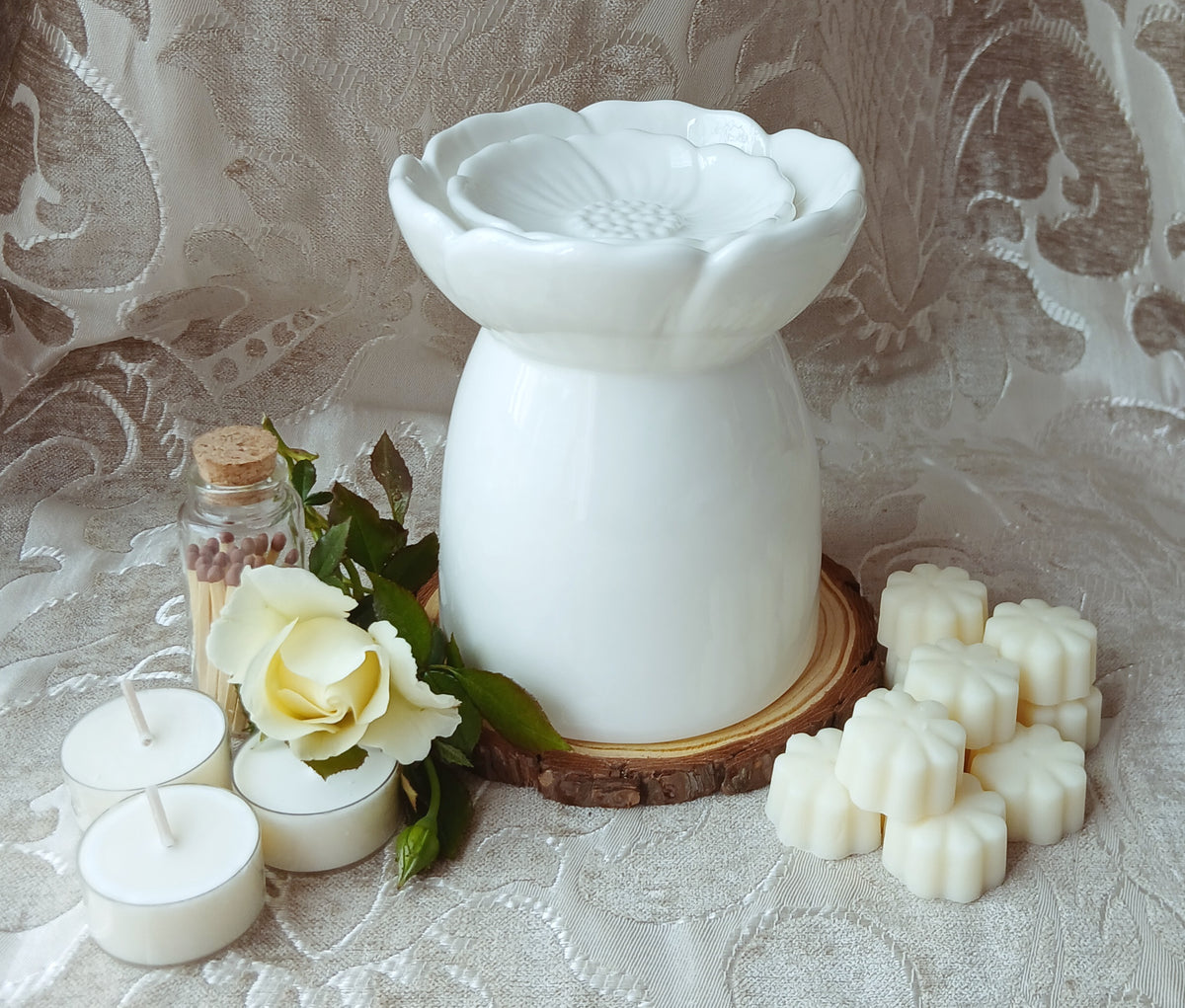 White Peony Flower Wax Melt Burner - Gift Box